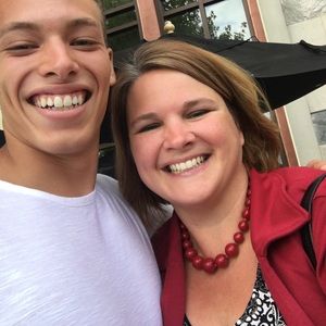 Meet your Posher, Cari